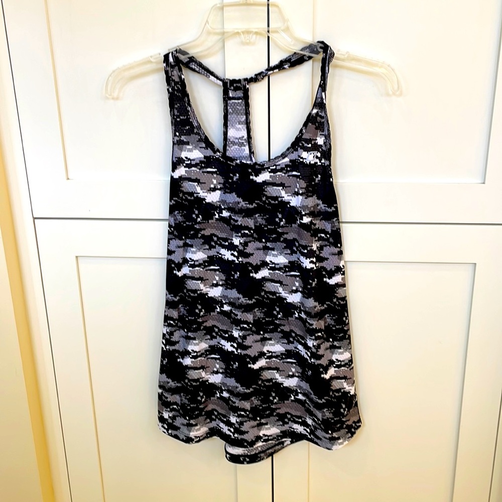 Lorna Jane Camo Print Workout Tank